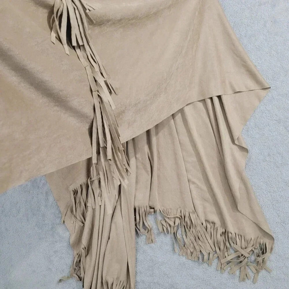 NWT Anthropologie Andersen & Lauth Beige Fringe Shawl Wrap Cape Kimono  12PT - Picture 9 of 10